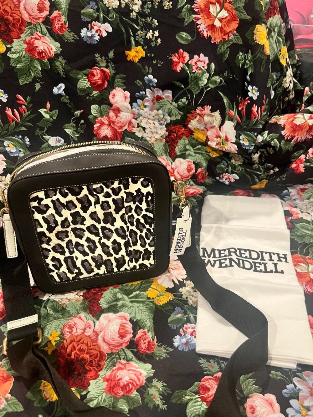 NWT Meredith Wendell Black Leather & Leopard Print Camera Crossbody Bag